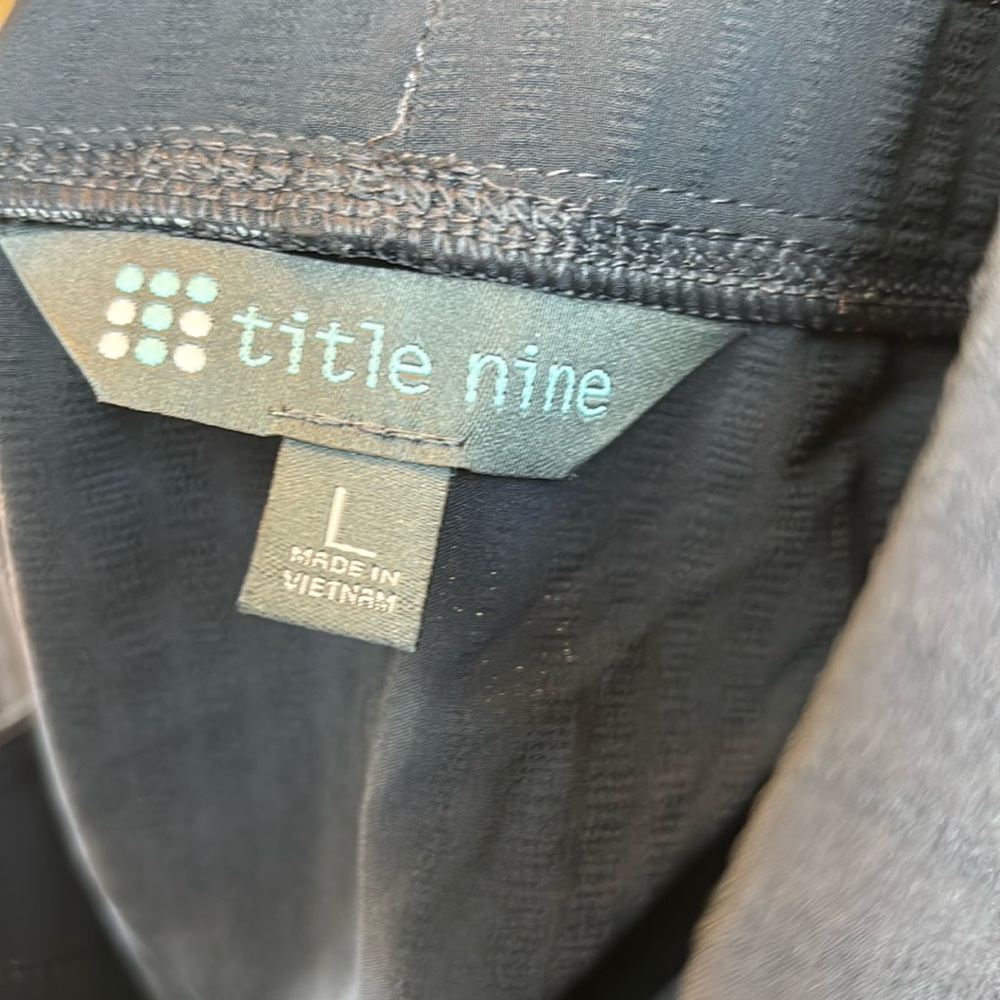 Title Nine Textured Nimbline Adjustable Skirt, L, gray, NWT - Picture 9 of 15